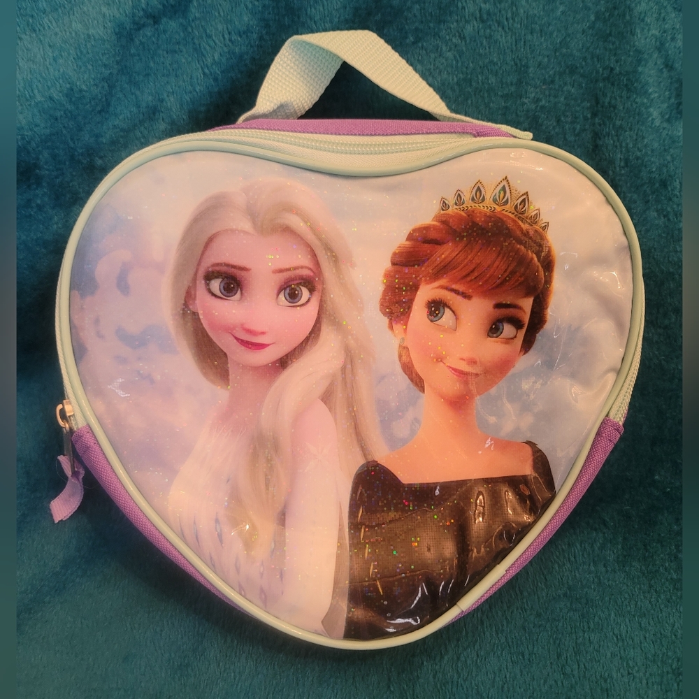 🦄 Disney's Frozen Elsa and Anna Heart Shape Soft Lunchbag NWOT